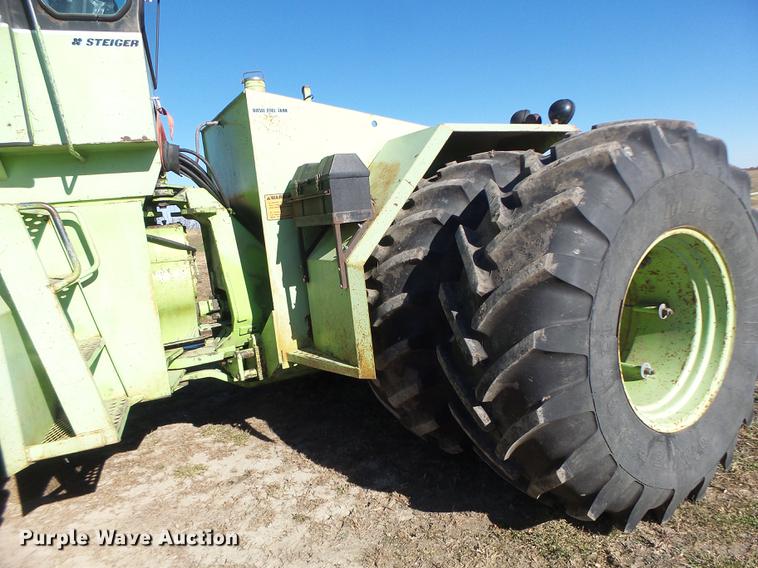 image for item DB9904 1979 Steiger Panther III ST310 4WD tractor