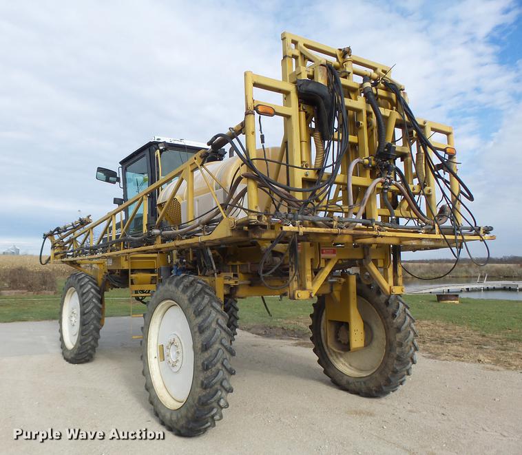 image for item DB9905 1997 Rogator 554 self-propelled sprayer