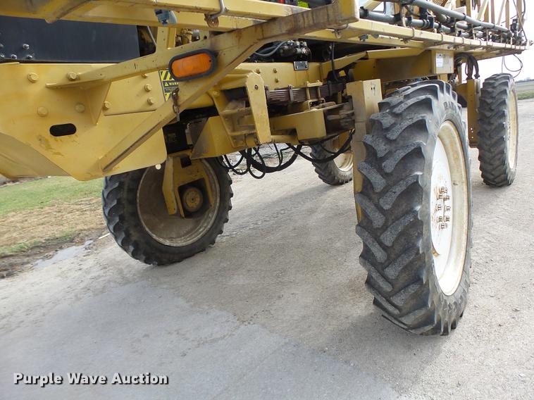 image for item DB9905 1997 Rogator 554 self-propelled sprayer
