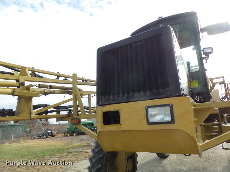 image for item DB9905 1997 Rogator 554 self-propelled sprayer