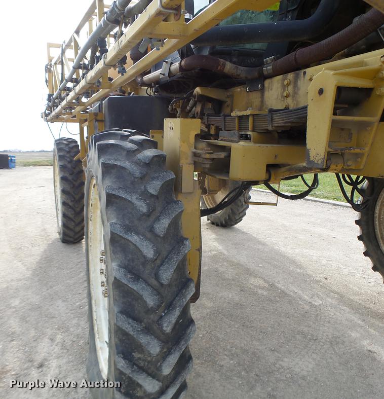 image for item DB9905 1997 Rogator 554 self-propelled sprayer