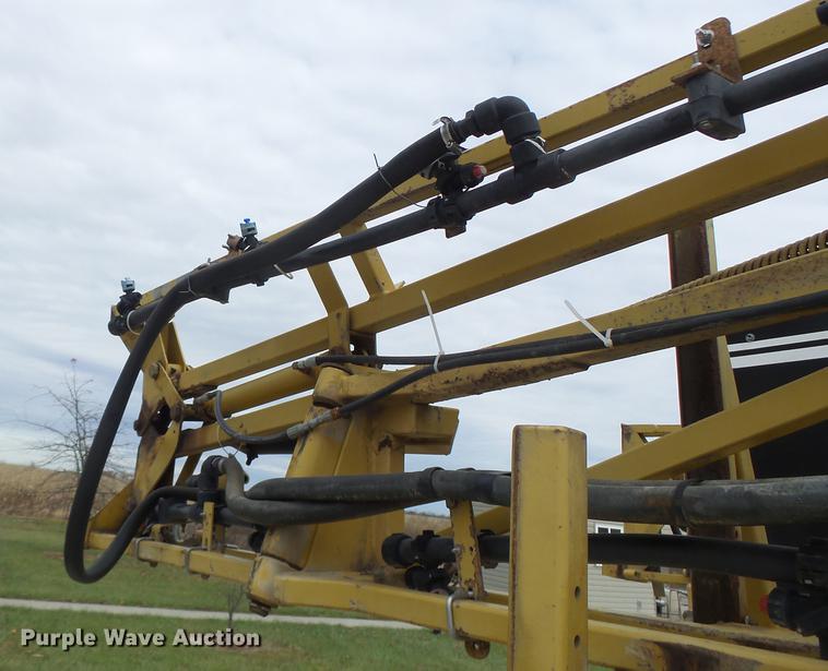 image for item DB9905 1997 Rogator 554 self-propelled sprayer