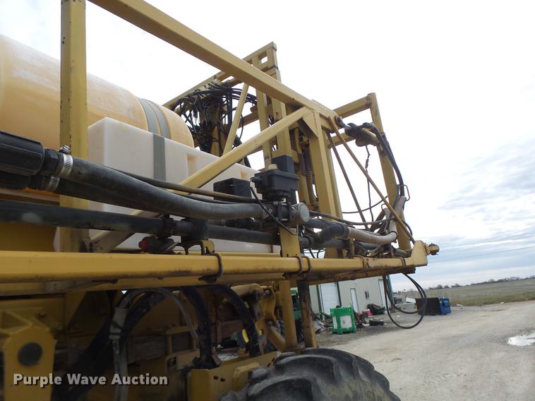 image for item DB9905 1997 Rogator 554 self-propelled sprayer