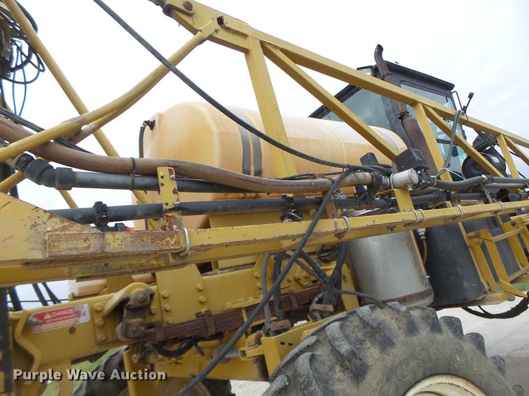 image for item DB9905 1997 Rogator 554 self-propelled sprayer