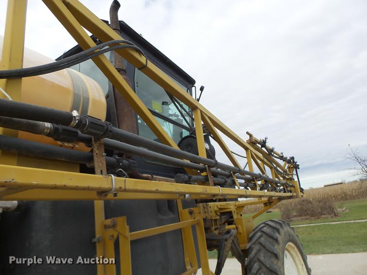 image for item DB9905 1997 Rogator 554 self-propelled sprayer
