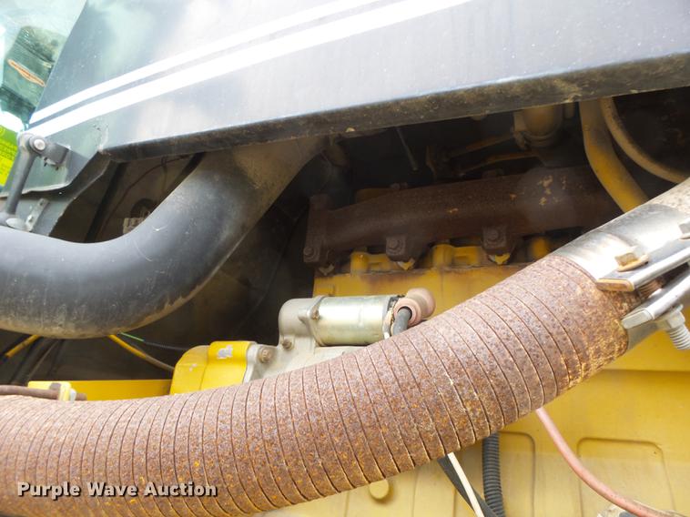 image for item DB9905 1997 Rogator 554 self-propelled sprayer