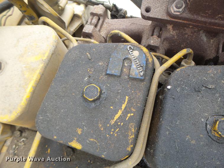 image for item DB9905 1997 Rogator 554 self-propelled sprayer