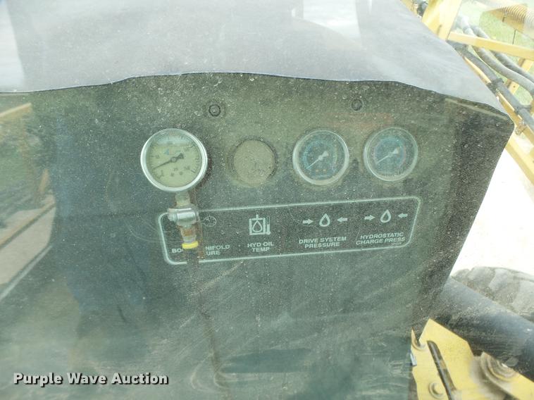 image for item DB9905 1997 Rogator 554 self-propelled sprayer