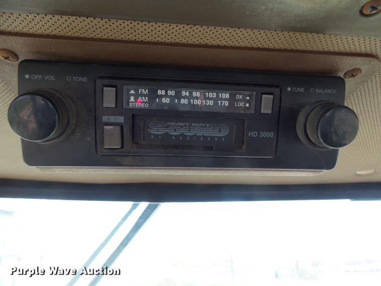 image for item DB9905 1997 Rogator 554 self-propelled sprayer