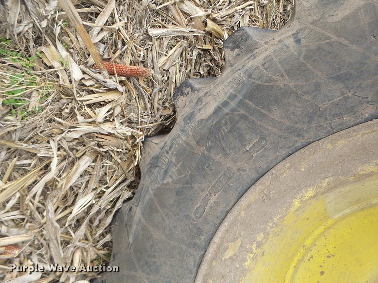 image for item DB9908 1990 John Deere 9500 RWA combine