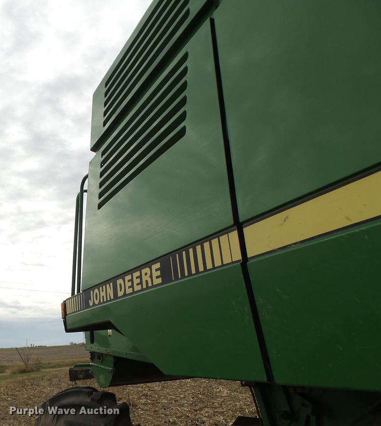 image for item DB9908 1990 John Deere 9500 RWA combine