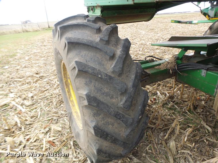 image for item DB9908 1990 John Deere 9500 RWA combine