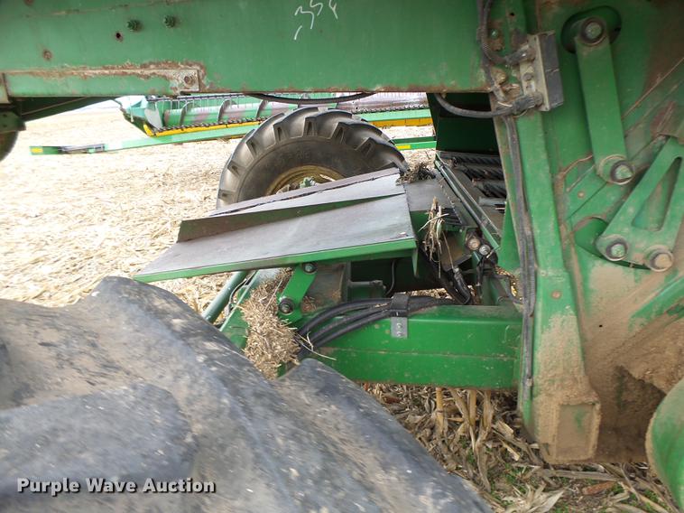 image for item DB9908 1990 John Deere 9500 RWA combine