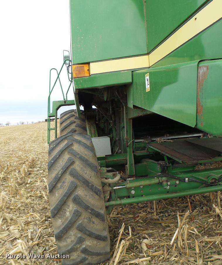 image for item DB9908 1990 John Deere 9500 RWA combine