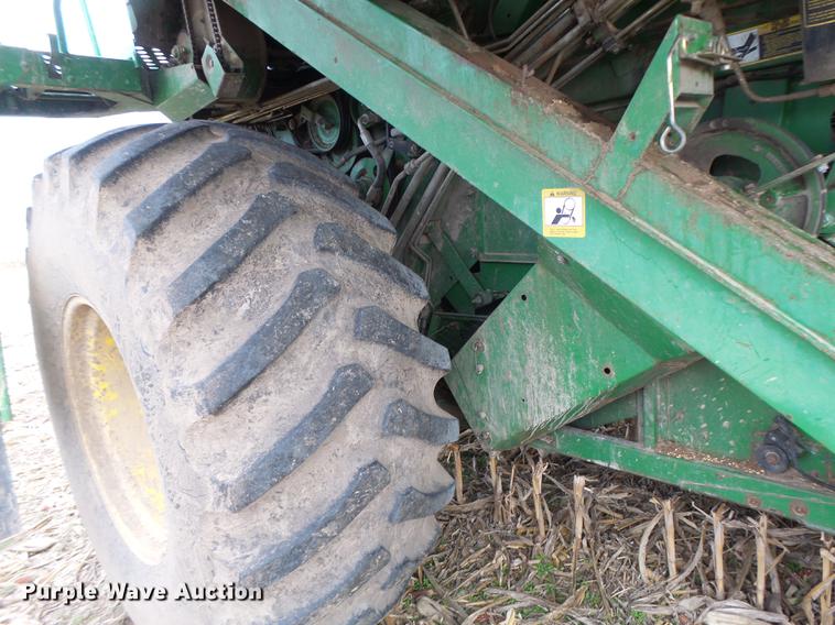 image for item DB9908 1990 John Deere 9500 RWA combine
