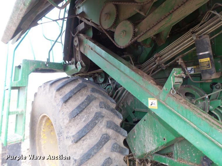image for item DB9908 1990 John Deere 9500 RWA combine