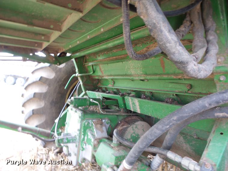 image for item DB9908 1990 John Deere 9500 RWA combine