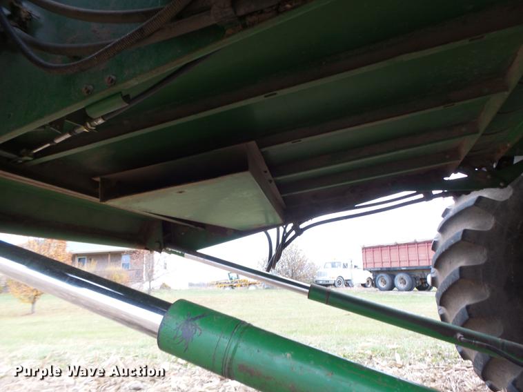 image for item DB9908 1990 John Deere 9500 RWA combine