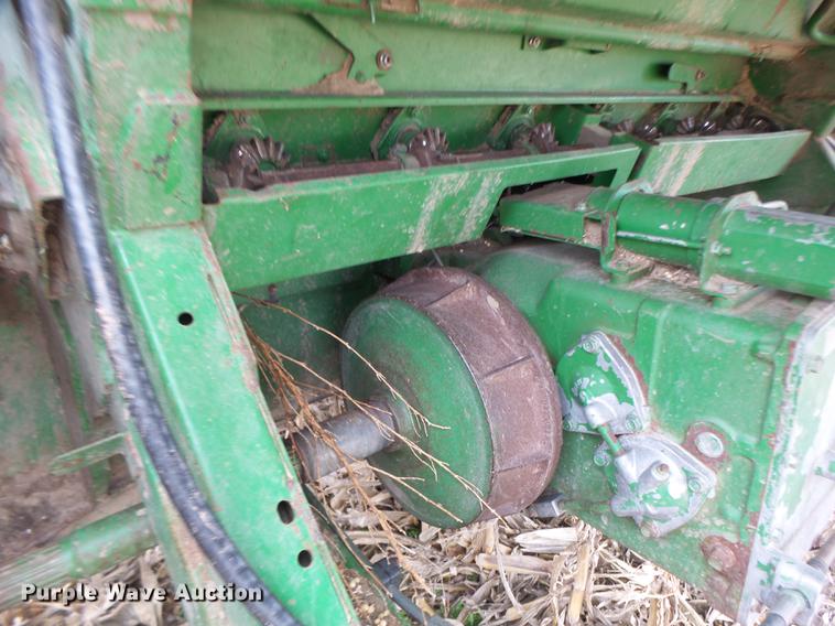 image for item DB9908 1990 John Deere 9500 RWA combine