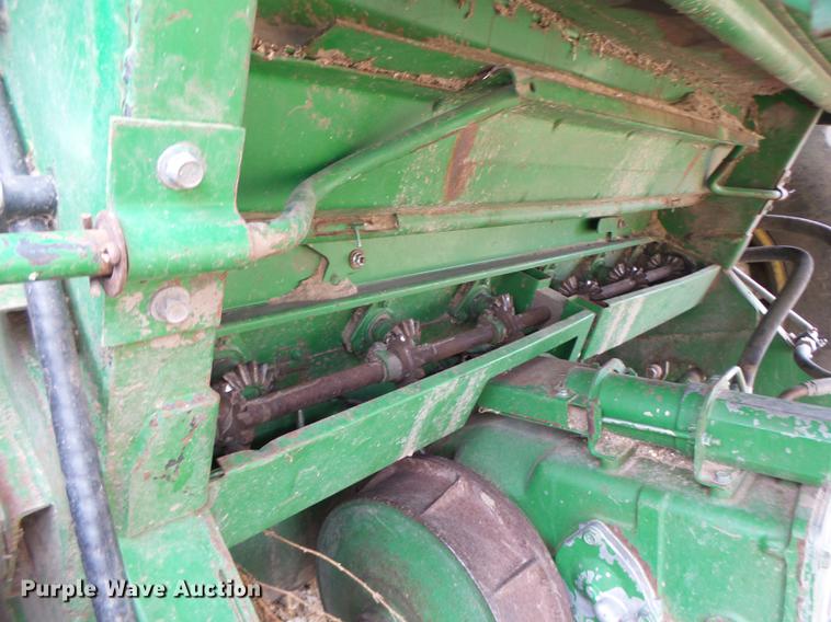 image for item DB9908 1990 John Deere 9500 RWA combine