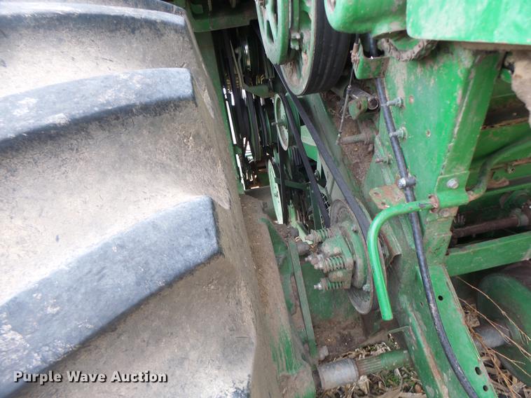 image for item DB9908 1990 John Deere 9500 RWA combine