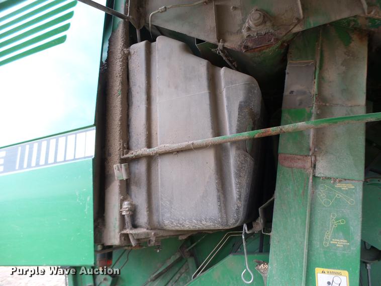 image for item DB9908 1990 John Deere 9500 RWA combine