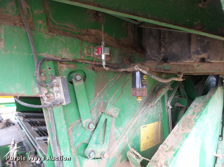 image for item DB9908 1990 John Deere 9500 RWA combine