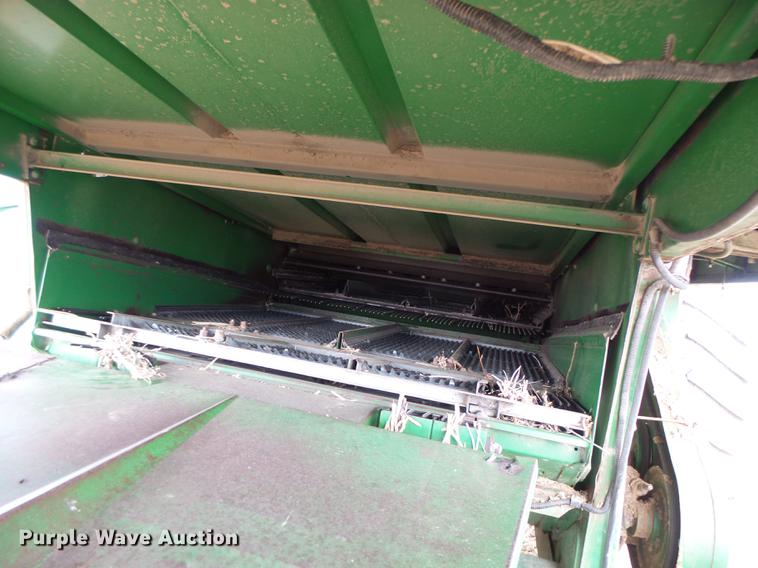 image for item DB9908 1990 John Deere 9500 RWA combine