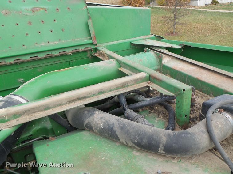 image for item DB9908 1990 John Deere 9500 RWA combine