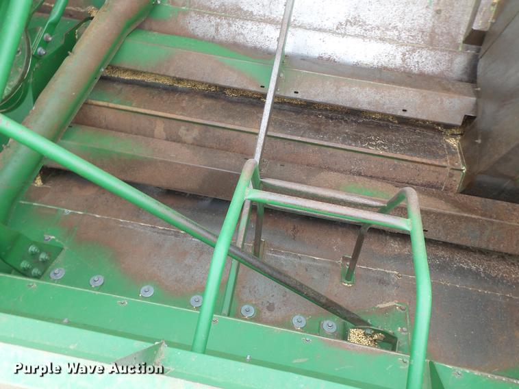 image for item DB9908 1990 John Deere 9500 RWA combine