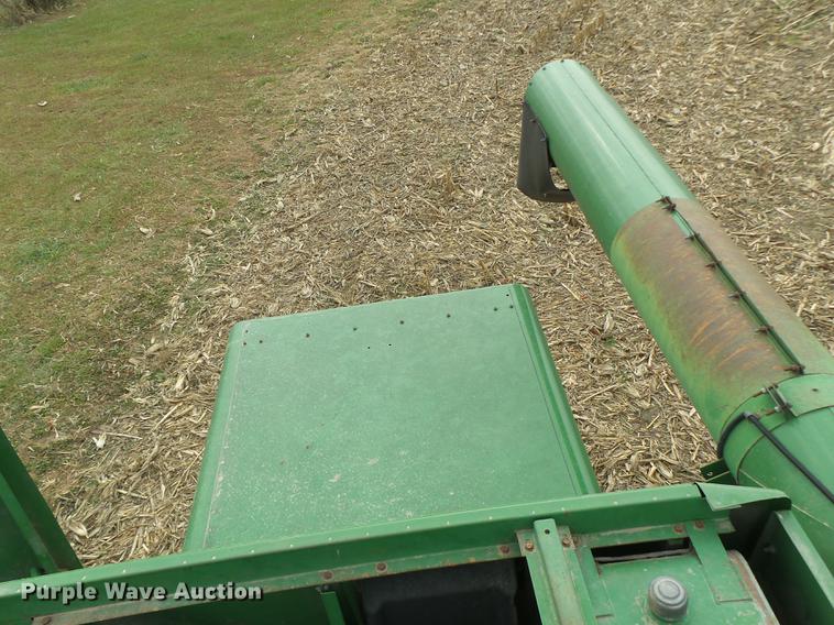 image for item DB9908 1990 John Deere 9500 RWA combine