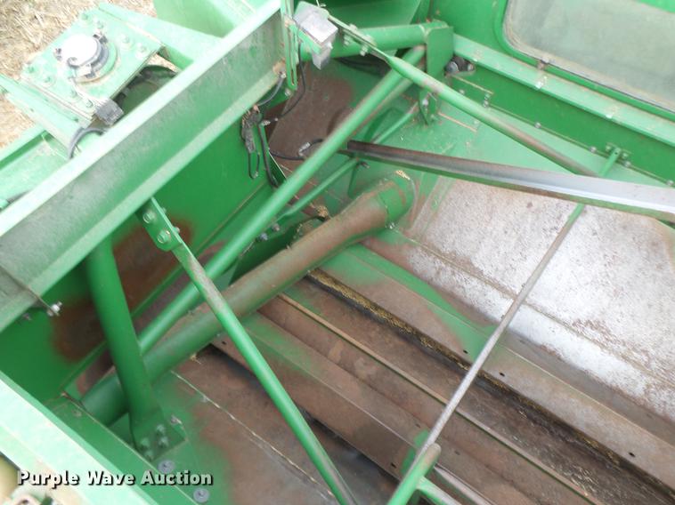 image for item DB9908 1990 John Deere 9500 RWA combine