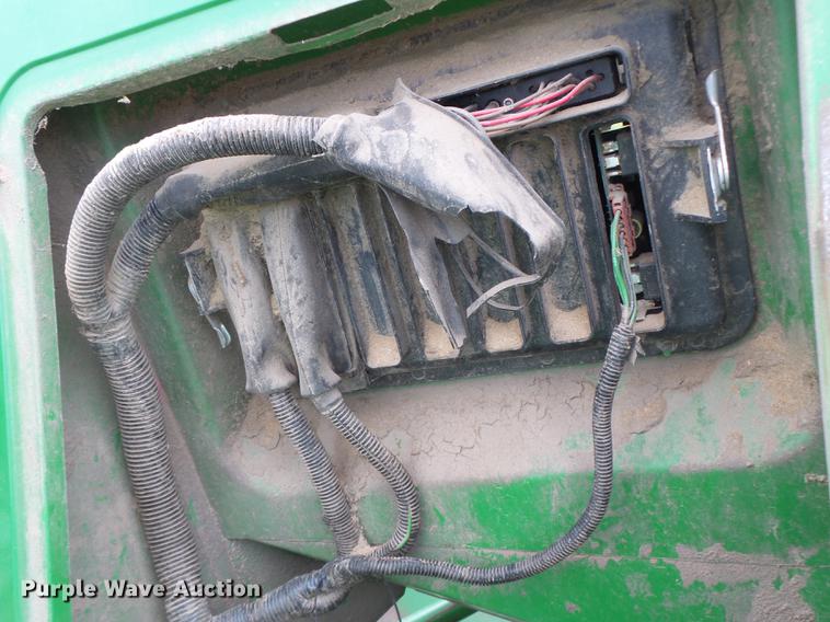 image for item DB9908 1990 John Deere 9500 RWA combine