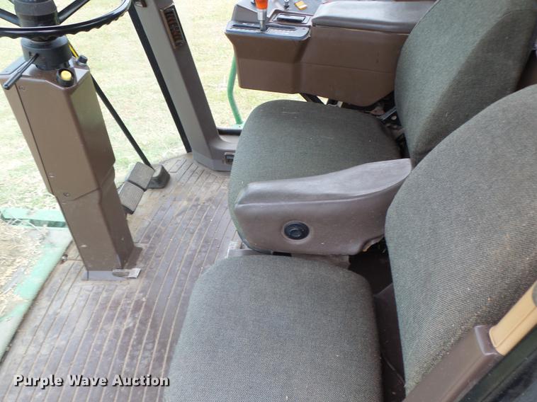 image for item DB9908 1990 John Deere 9500 RWA combine