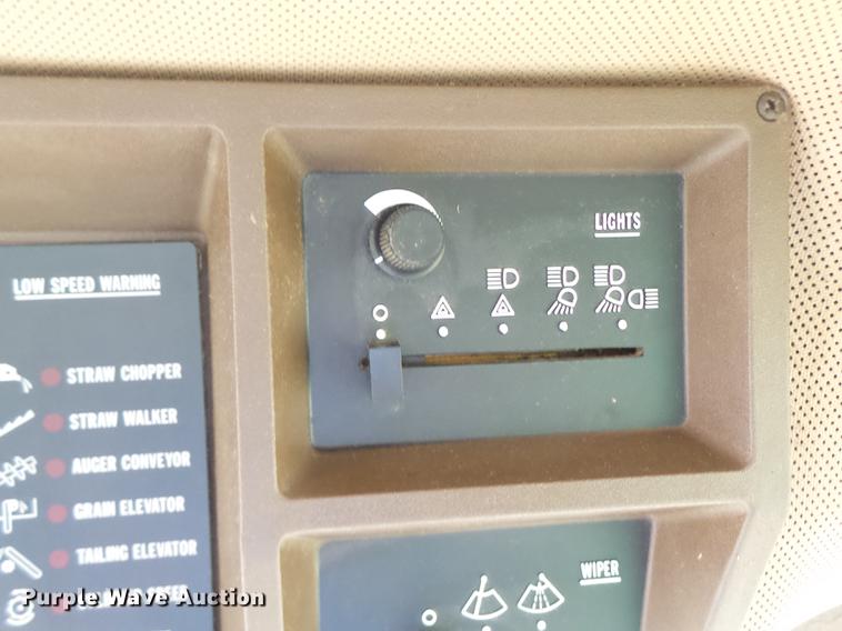 image for item DB9908 1990 John Deere 9500 RWA combine