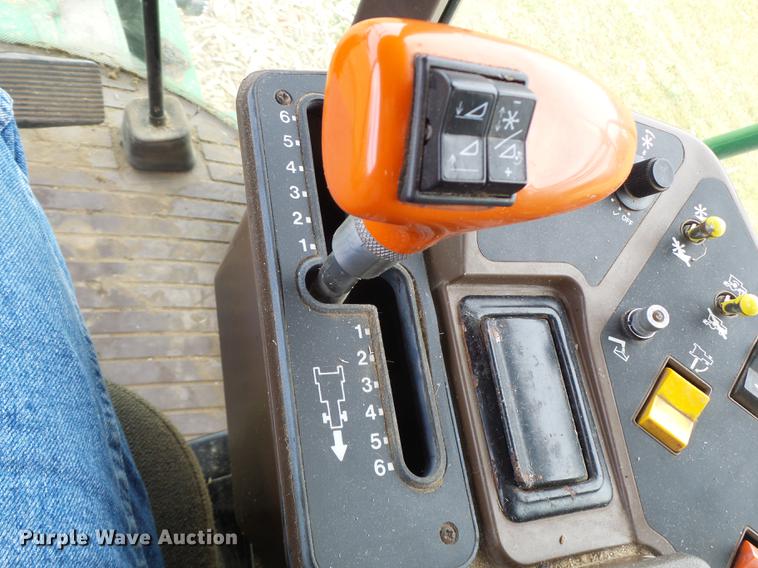 image for item DB9908 1990 John Deere 9500 RWA combine