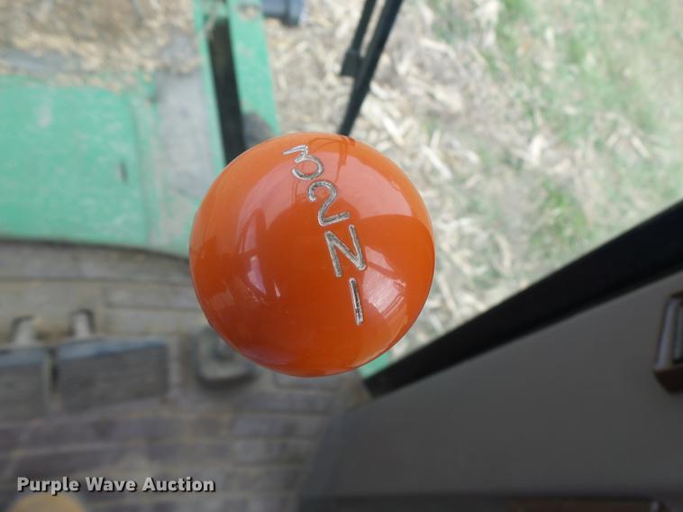 image for item DB9908 1990 John Deere 9500 RWA combine