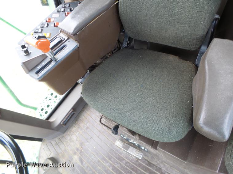 image for item DB9908 1990 John Deere 9500 RWA combine