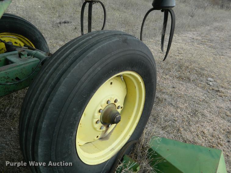 image for item DB9974 John Deere 7700 Turbo combine