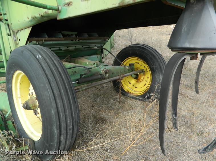 image for item DB9974 John Deere 7700 Turbo combine