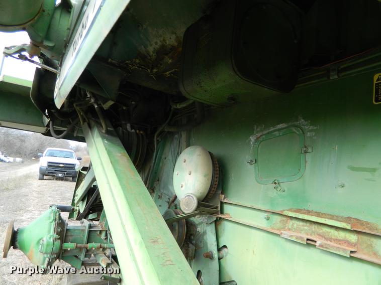 image for item DB9974 John Deere 7700 Turbo combine