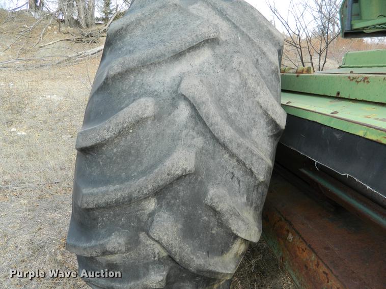 image for item DB9974 John Deere 7700 Turbo combine