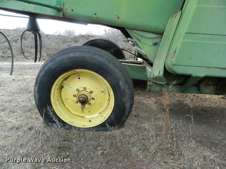 image for item DB9974 John Deere 7700 Turbo combine