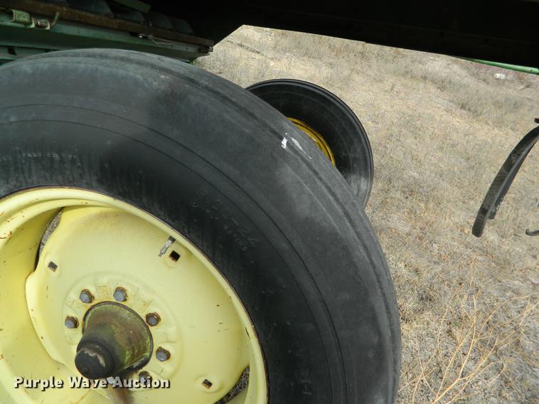 image for item DB9974 John Deere 7700 Turbo combine