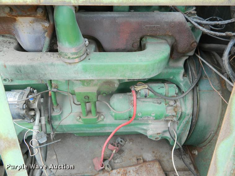image for item DB9974 John Deere 7700 Turbo combine