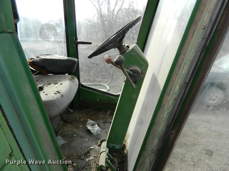 image for item DB9974 John Deere 7700 Turbo combine