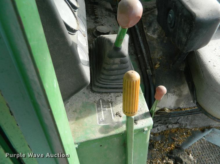 image for item DB9974 John Deere 7700 Turbo combine