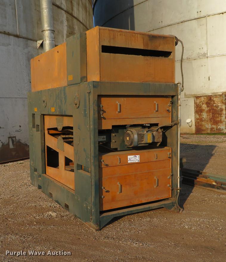 image for item DC0807 Carter-Day Cimbrian Unigrain LTD seed cleaner