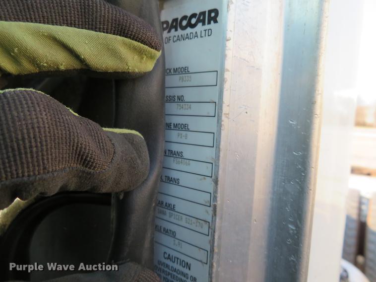 image for item DC0809 2008 Peterbilt 335 truck cab and chassis