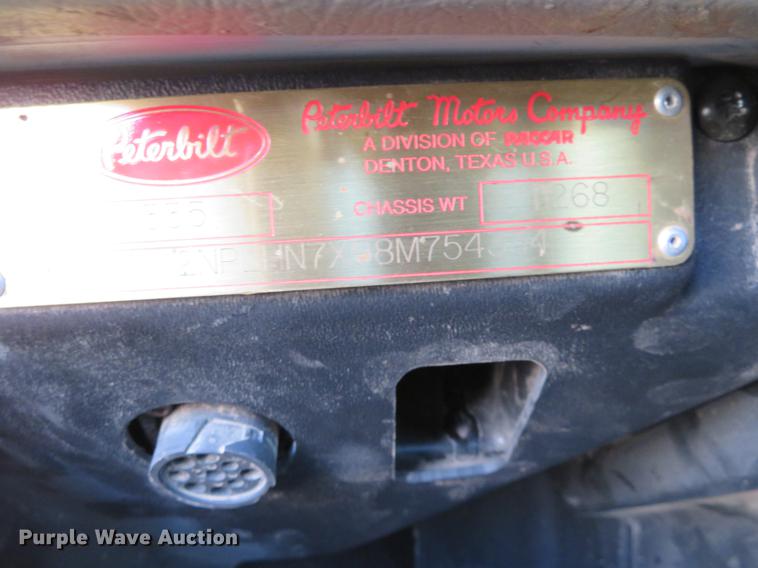 image for item DC0809 2008 Peterbilt 335 truck cab and chassis